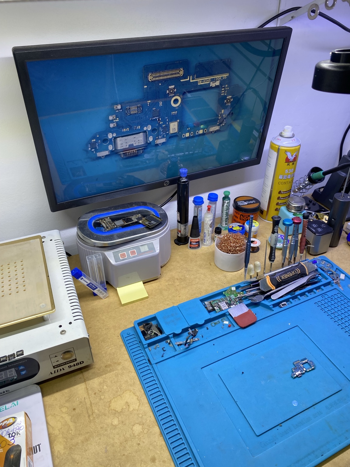 Microscópio e equipamento para microssolda